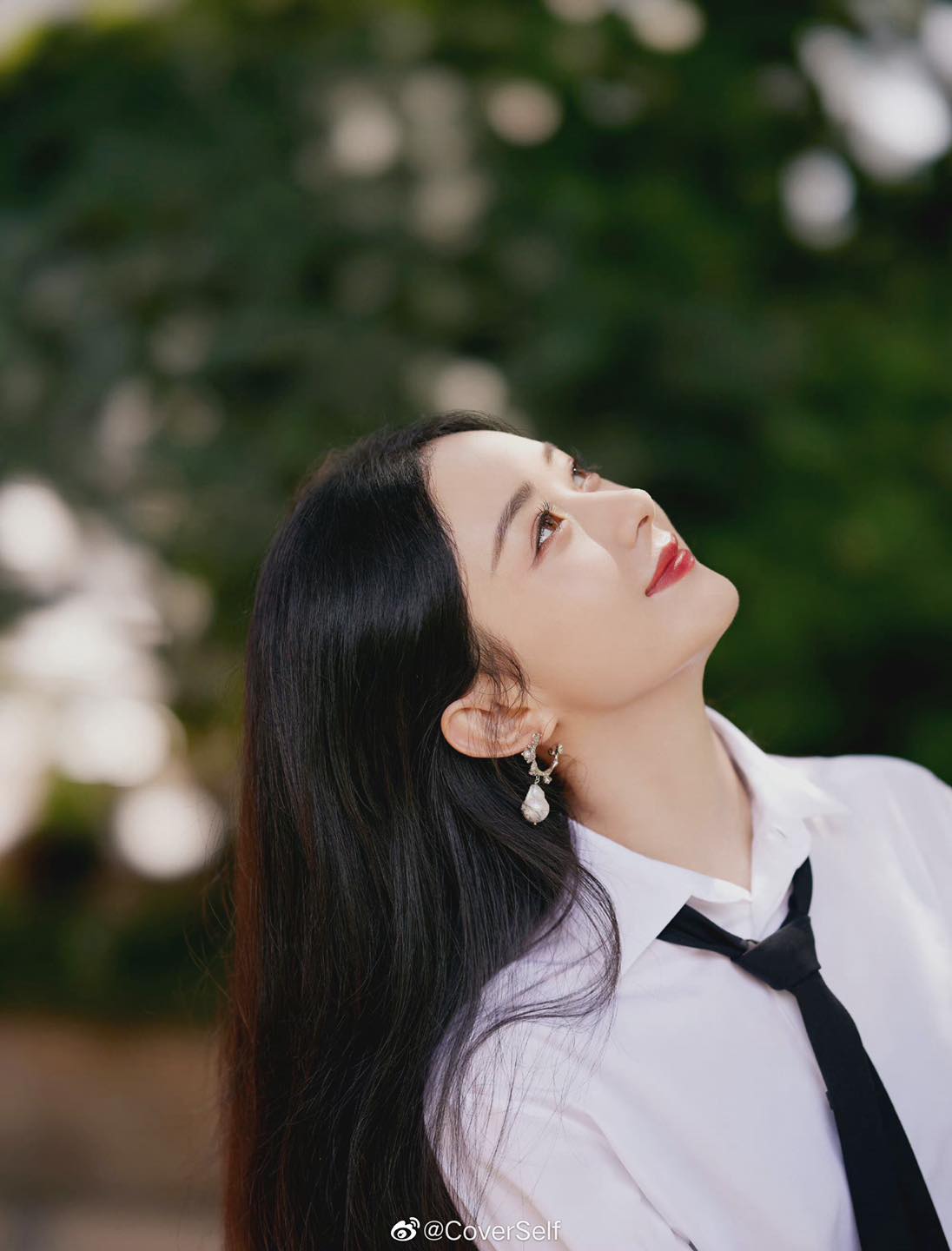 Được biết đây là tạo hình mà Triệu Lệ Dĩnh tham gia Happy Camp.