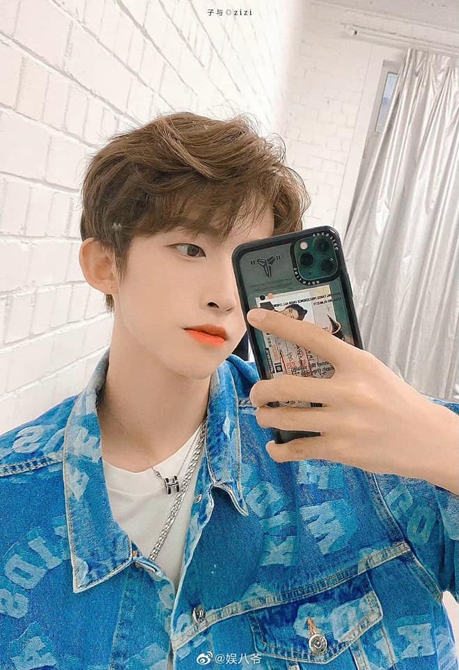 Nhan sắc Lưu Vũ trở nên 'mlem' hơn rất nhiều trong màu tóc vàng nhẹ nhàng này.