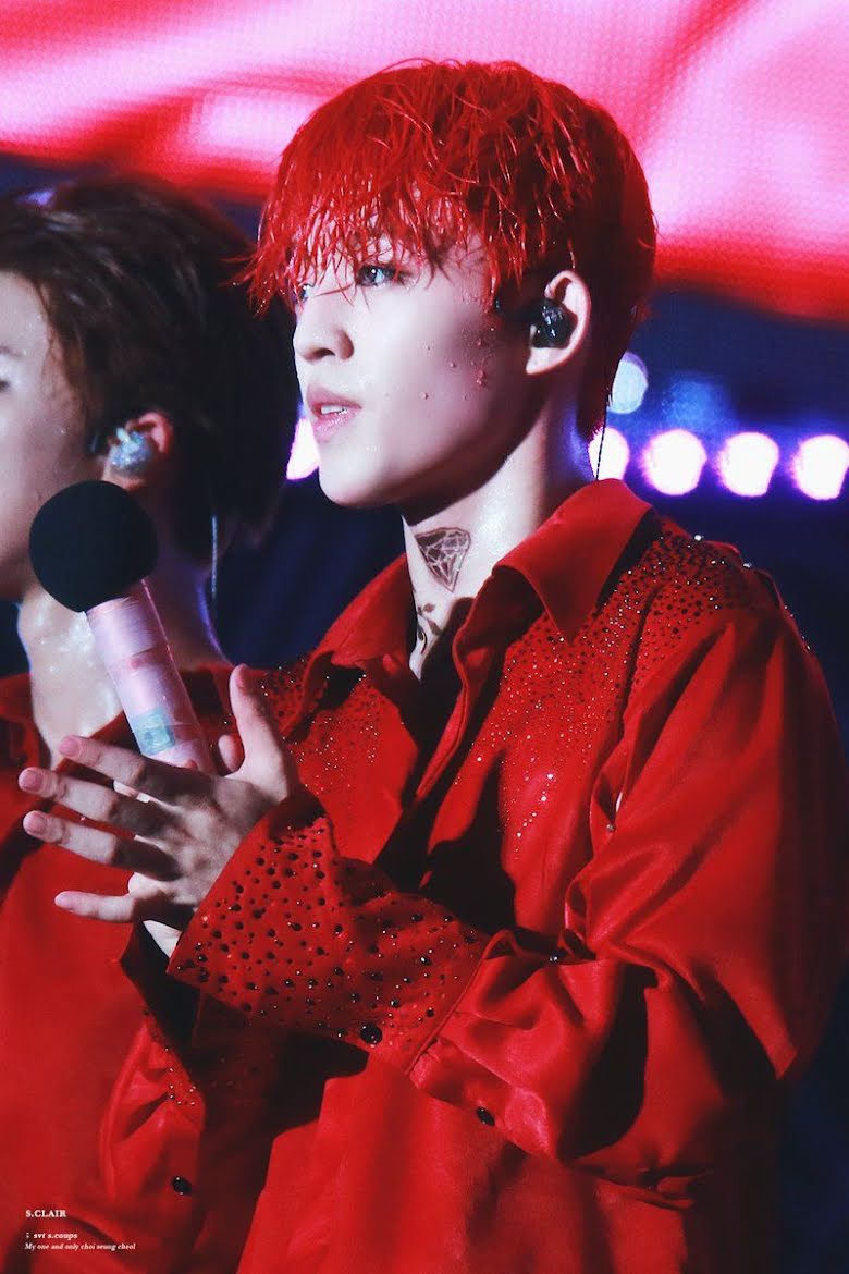 Những lần SEVENTEEN hóa 'chúa tể visual, chiến thần nhan sắc' nhờ mặc màu đỏ - Ảnh 3 Những lần SEVENTEEN hóa 'chúa tể visual, chiến thần nhan sắc' nhờ mặc màu đỏ - Ảnh 3