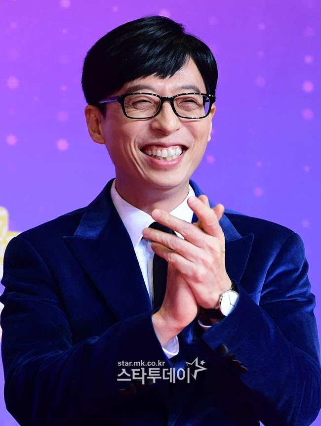Được làm việc cùng chú Yoo Jae Suk là hãnh diện lắm rồi, vậy mà còn được chú tặng quà xịn nữa. Được làm việc cùng chú Yoo Jae Suk là hãnh diện lắm rồi, vậy mà còn được chú tặng quà xịn nữa.
