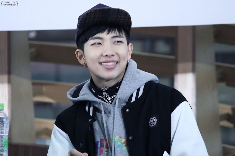 10 thủ lĩnh Kpop bị thời gian bỏ quên: RM (BTS) ngày càng tỏa sáng, Irene (Red Velvet) đẹp nín thở - Ảnh 1 10 thủ lĩnh Kpop bị thời gian bỏ quên: RM (BTS) ngày càng tỏa sáng, Irene (Red Velvet) đẹp nín thở - Ảnh 1