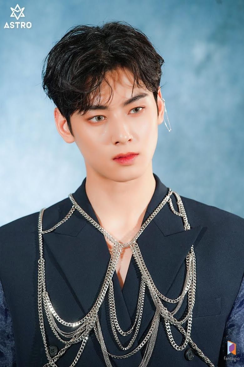 Ánh mắt quyến rũ này khiến các cô gái khó rời mắt.