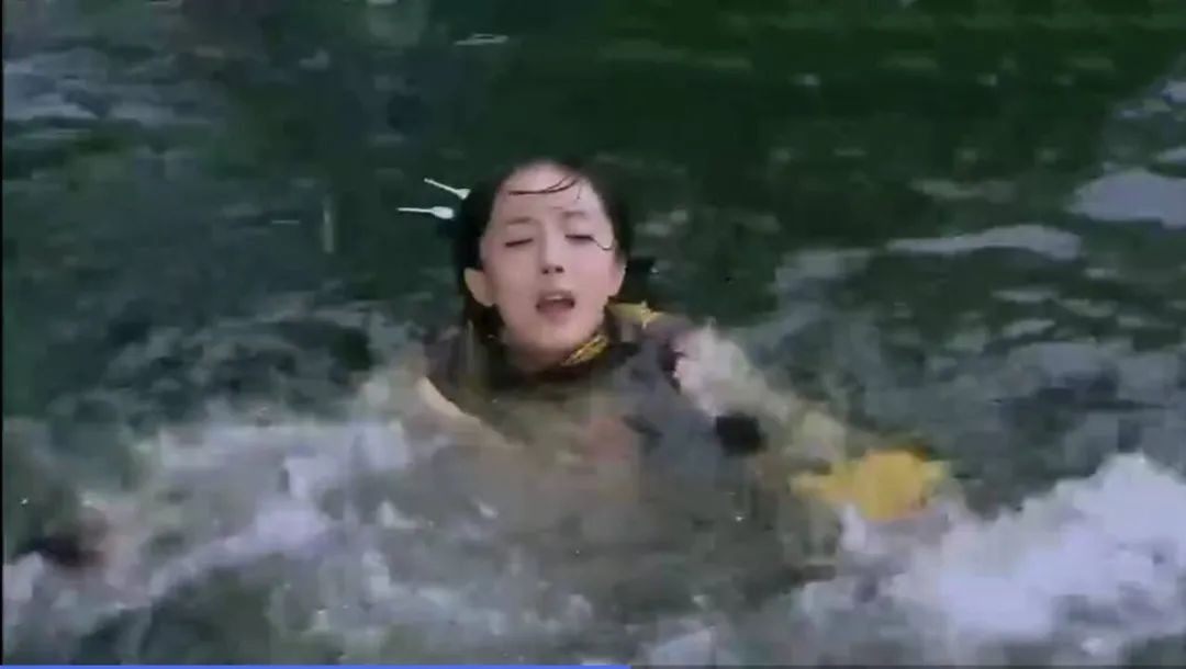 Dương Mịch sẵn sàng nhảy xuống ao bèo bẩn thỉu để diễn.