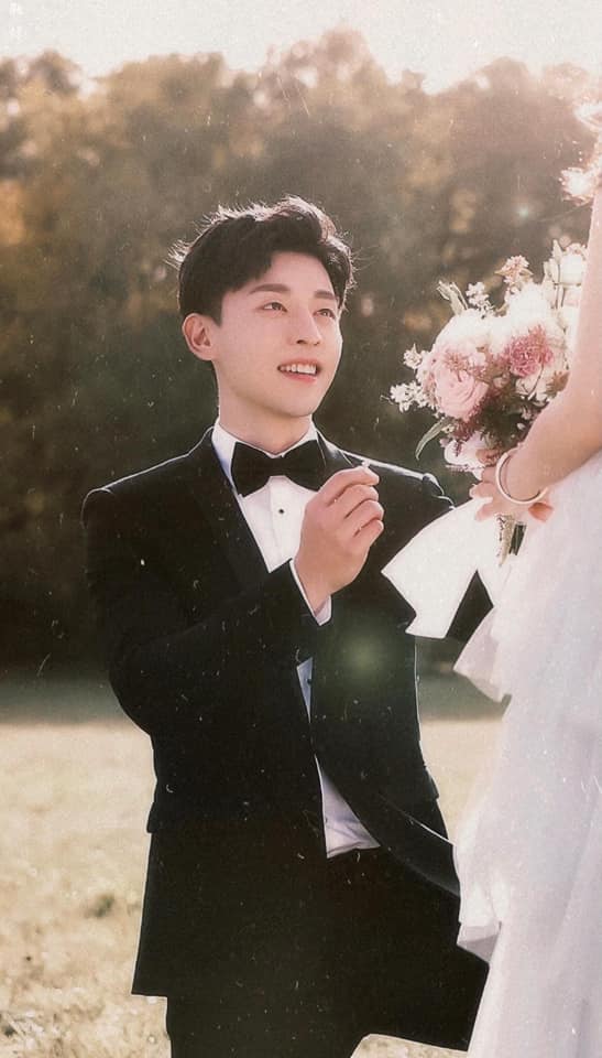 Khung cảnh khiến fan Đặng Luân vừa mừng, vừa rớt nước mắt. Ủa, rồi cuối cùng anh đã là chồng người ta?