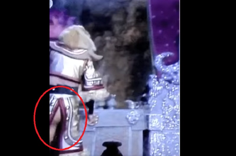 Ai cũng biết Tây Du Ký được quay trong điều kiện vô vàn khó khăn, nhưng không ngờ đoàn phim còn tiết kiệm phục trang tới mức này.