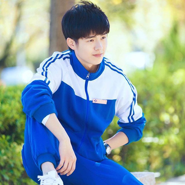 Chắc chắn không ai quên được cậu bạn Dư Hoài - Lưu Hạo Nhiên trong Điều Tuyệt Vời Nhất Của Chúng Ta. Nụ cười ngọt ngào của Dư Hoài, sự ấm áp của Dư Hoài trở thành chấp niệm của rất nhiều thiếu nữ. Và, Lưu Hạo Nhiên mặc đồng phục thật đẹp, thật thanh xuân!