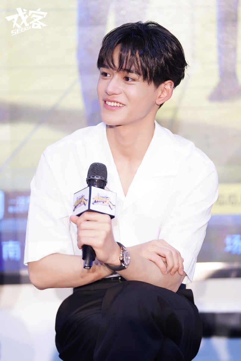 19. Lucas - Hoàng Húc Hi (NCT)