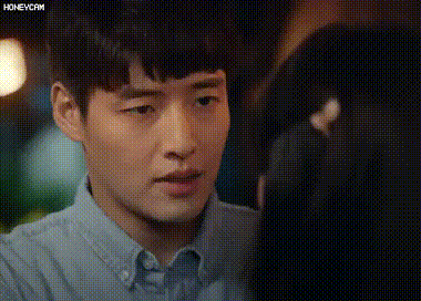 10. When the Camellia Blooms (Khi Hoa Trà Nở) 2019 When the Camellia Blooms đã chứng minh Gong Hyo Jin là nữ hoàng của những bộ phim tình cảm hài hước. Trong loạt phim ăn khách năm 2019 này, anh và Kang Ha Neul đã có một phản ứng hóa học vô cùng đáng yêu làm bùng cháy trái tim tất cả các cô gái độc thân đang xem phim.