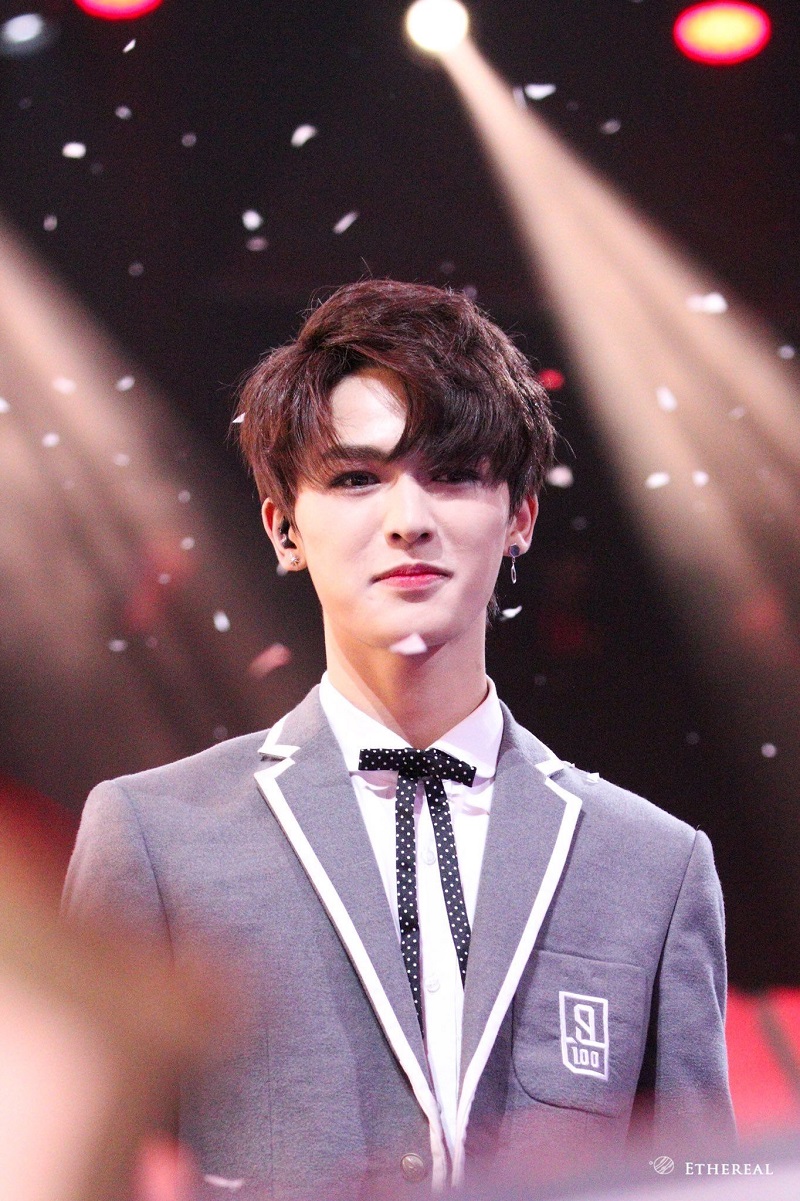 Chu Chính Đình sinh ngày 18/3/1996. Anh là cựu thành viên của nhóm Nine Percent, trưởng nhóm NEXT và từng tham gia chương trình sinh tồn Produce 101 mùa 2.