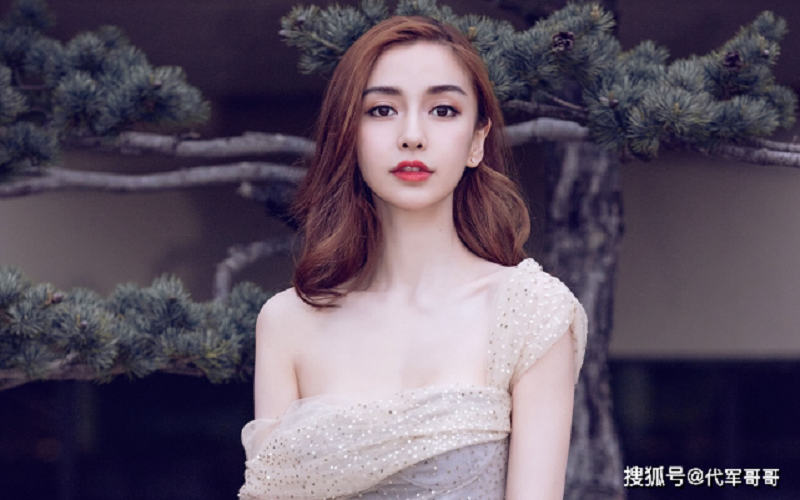 8 sao Hoa ngữ diễn mắt vô hồn: Nhất Bác, Hứa Khải đẹp mà đơ, Angela Baby chắc suất nhưng ngạc nhiên nhất là Lệ Dĩnh - Ảnh 3 8 sao Hoa ngữ diễn mắt vô hồn: Nhất Bác, Hứa Khải đẹp mà đơ, Angela Baby chắc suất nhưng ngạc nhiên nhất là Lệ Dĩnh - Ảnh 3