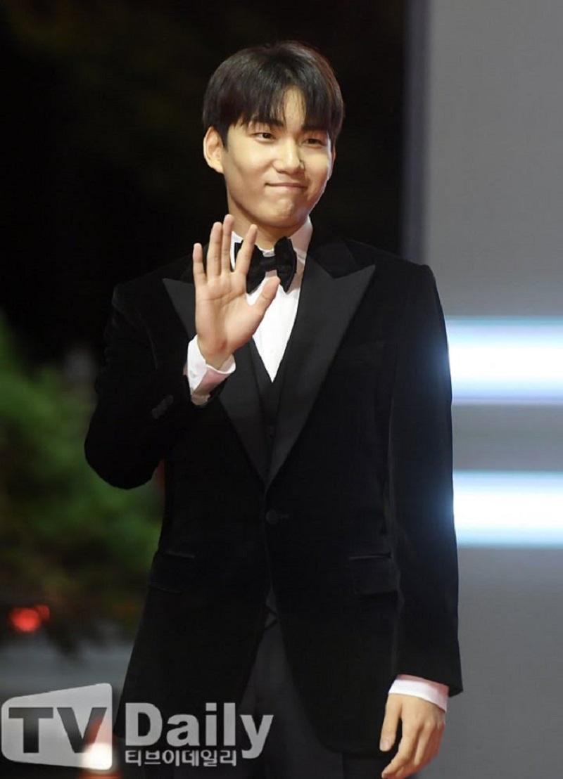 Anh lính trong Hạ Cánh Nơi Anh Tang Joon Sang trông trưởng thành hơn rất nhiều.