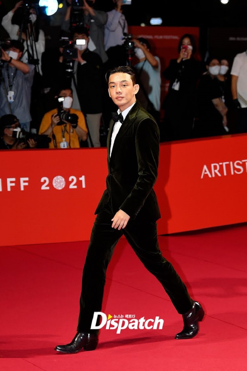 Yoo Ah In cũng rất bảnh bao, chúng ta có thể sớm gặp lại anh trong Hellbound trên Netflix.