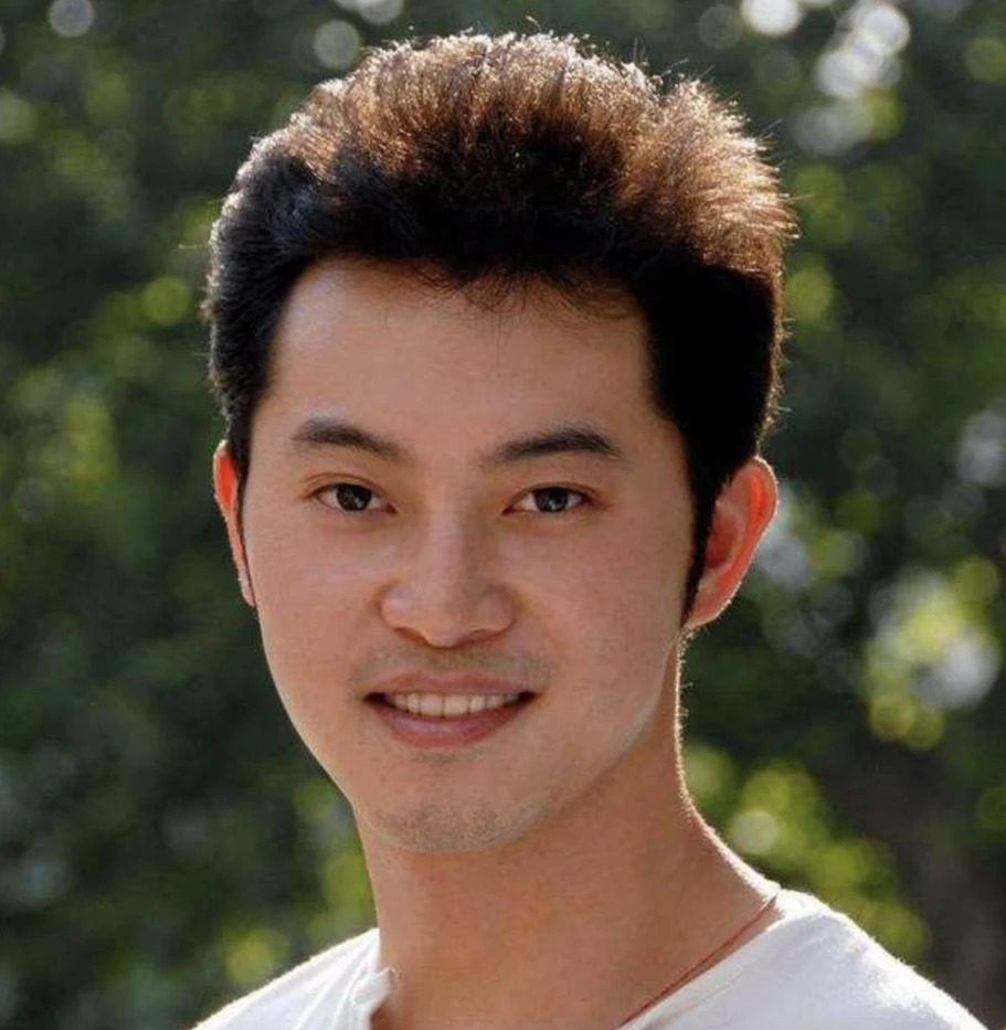 Dàn nam thần Hoa ngữ hói đầu khiến netizen tá hỏa - Ảnh 6 Dàn nam thần Hoa ngữ hói đầu khiến netizen tá hỏa - Ảnh 6