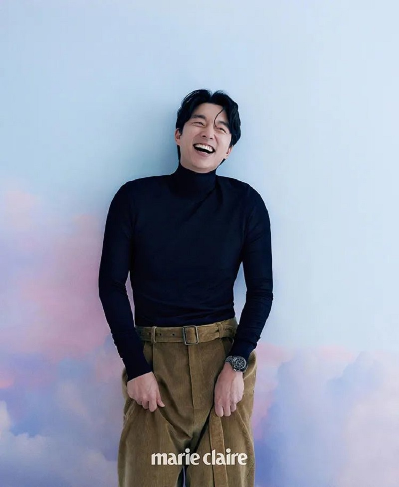 'Yêu tinh' Gong Yoo cười mê muội trên bìa Marie Claire 15
