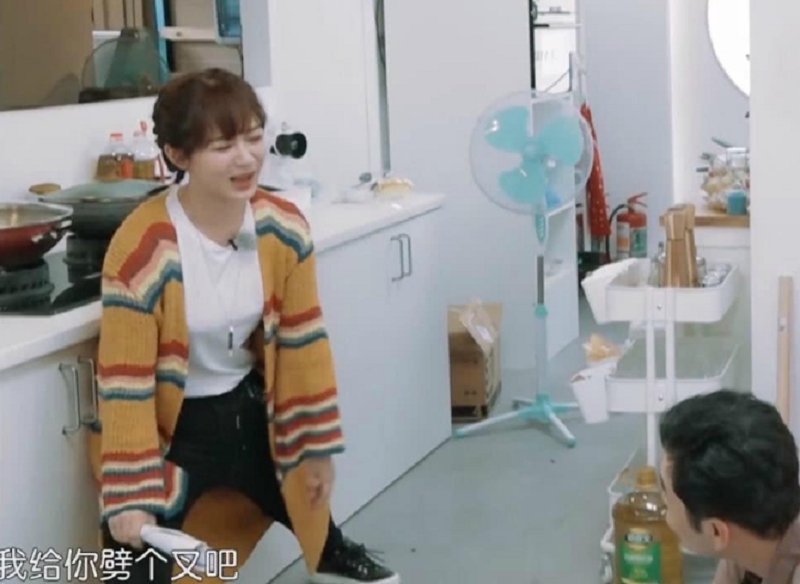 4 mỹ nhân Hoa ngữ nhạy cảm với cân nặng: Dương Mịch tong teo vẫn kỷ luật thép, Dương Tử thấy cân là chạy 3 4 mỹ nhân Hoa ngữ nhạy cảm với cân nặng: Dương Mịch tong teo vẫn kỷ luật thép, Dương Tử thấy cân là chạy 3
