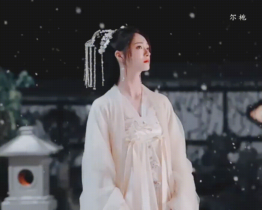 11 mỹ nhân Hoa ngữ khoe sắc dưới mưa tuyết: Thi Thi 'nữ hoàng', Diệc Phi bước ra từ cổ tích, Lộ Tư khiến băng tuyết tan chảy 7