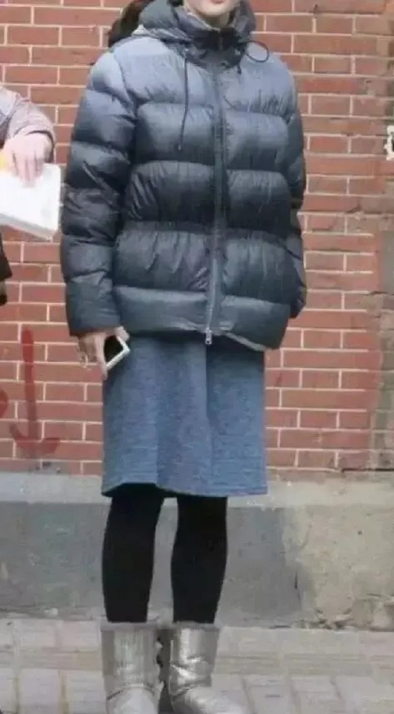 Không hiểu phong cách thời trang gì ở đây.