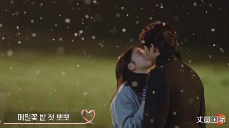 10 mỹ nam hôn giỏi nhất Kbiz: 'Chồng quốc dân' Lee Min Ho thua thảm trước loạt anh tài 9