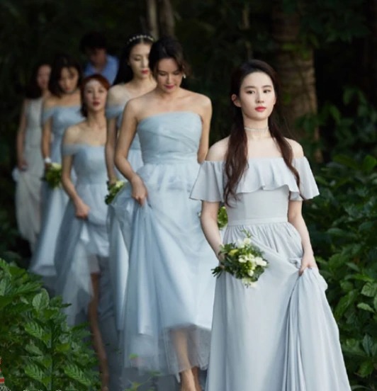 Điểm mặt những bộ váy phù dâu xấu - đẹp của sao Hoa ngữ: Angela Baby sắm váy hàng chợ, Đường Nghệ Hân được khen nức nở 13