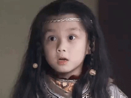 Ngô Lỗi lúc bé đáng yêu hết nấc. Có ai thấy cậu ấy giống 'Tarzan nhí' không?