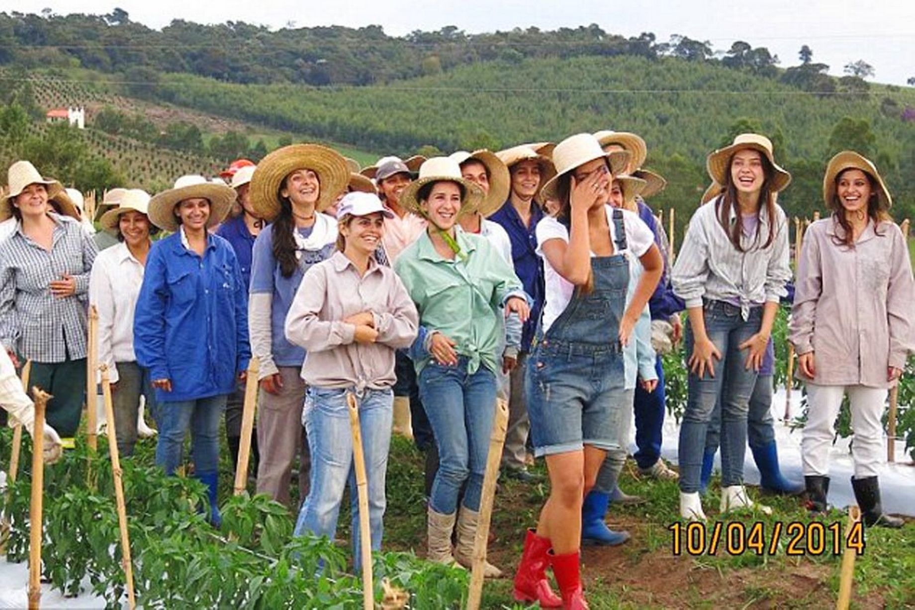 Ngôi làng 'nữ nhi quốc' nơi chị em xinh như mộng vẫn chịu cảnh cô đơn - Ảnh 3