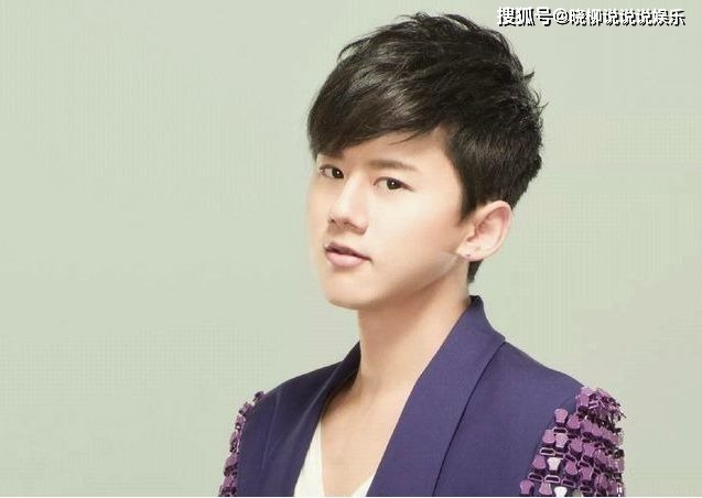 Trương Kiệt có một tình yêu sâu đậm với Tạ Na. Ra ngoài, anh bận rộn với công việc của mình nhưng về nhà vẫn luôn tận tâm chăm sóc bà xã. Đặc biệt, khi Tạ Na mang thai, nam ca sĩ luôn cơm bưng nước rót chăm vợ 'tận răng'. Có rất nhiều bức ảnh Trương Kiệt vừa là vệ sĩ, vừa là bảo mẫu cho Tạ Na được CDM hay người hâm mộ chụp lại. Hiện tại, hai vợ chồng nghệ sĩ đang là cặp đôi vàng của Cbiz.