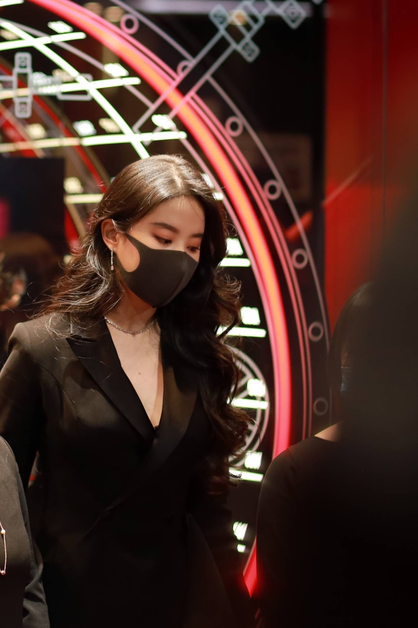 Có ai nghĩ đây là nhan sắc của một cô gái tuổi 34. Làn da không một chút tì vết.