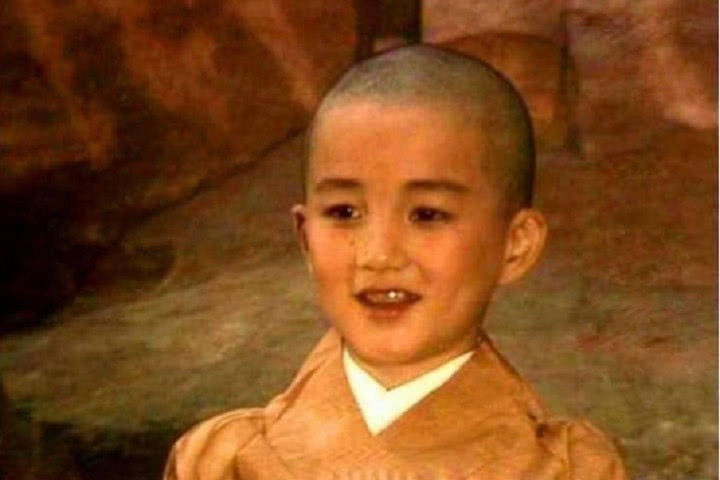 'Đường Tăng' Thái Viễn Hàng khiến khán giả yêu mến nhờ vẻ ngoài lanh lợi, đáng yêu. 'Đường Tăng' Thái Viễn Hàng khiến khán giả yêu mến nhờ vẻ ngoài lanh lợi, đáng yêu.