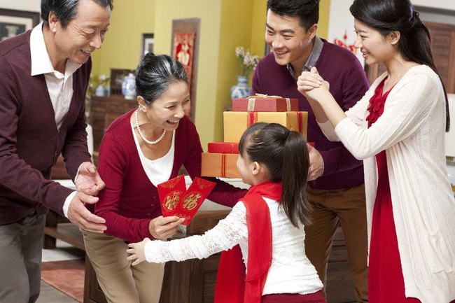 6 kiêng kỵ khi lì xì Tết Nguyên đán để cả năm tài lộc dồi dào - Ảnh 3 6 kiêng kỵ khi lì xì Tết Nguyên đán để cả năm tài lộc dồi dào - Ảnh 3