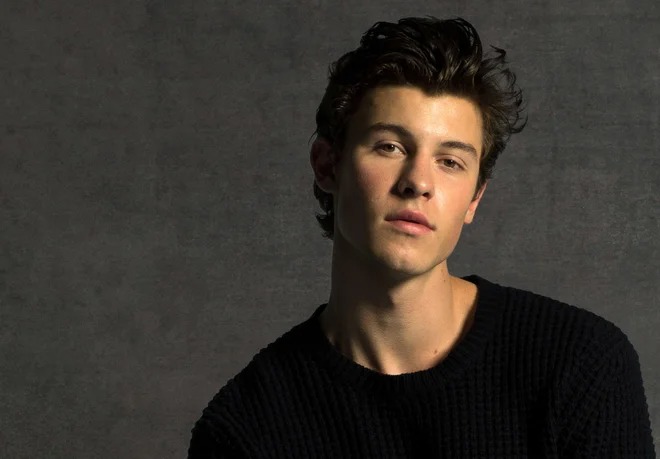 Nam ca sĩ Shawn Mendes là một 'chú hổ' trẻ rất tài năng của làng nhạc US-UK. Nam ca sĩ Shawn Mendes là một 'chú hổ' trẻ rất tài năng của làng nhạc US-UK.