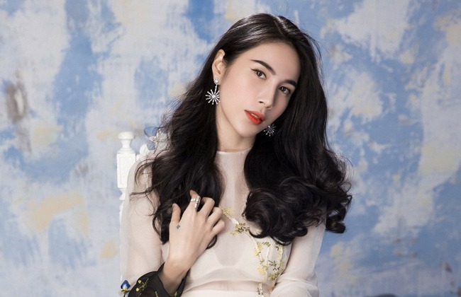 'Nổi da gà' khi nghe Thủy Tiên hát thuở mới vào nghề - Ảnh 1 'Nổi da gà' khi nghe Thủy Tiên hát thuở mới vào nghề - Ảnh 1