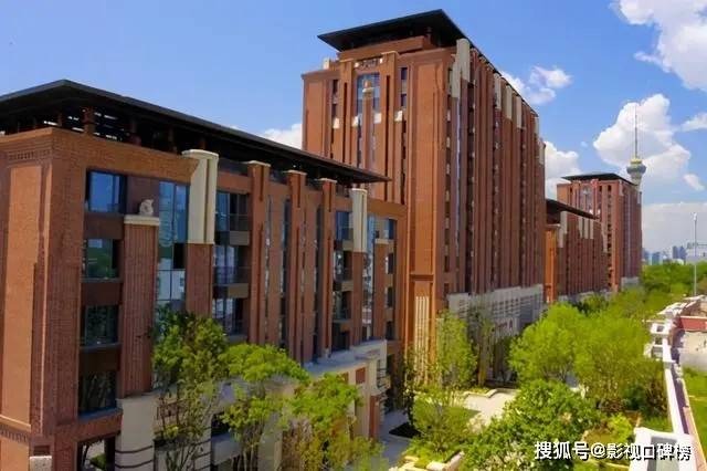 Cận cảnh dàn siêu biệt thự của sao Hoa ngữ khiến CDM muốn 'rớt tròng mắt' - Ảnh 1 Cận cảnh dàn siêu biệt thự của sao Hoa ngữ khiến CDM muốn 'rớt tròng mắt' - Ảnh 1