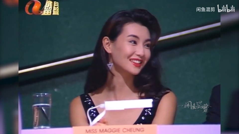 Trương Mạn Ngọc chính là tượng đài nhan sắc của điện ảnh Hong Kong thập niên 80, 90. Cô là đệ nhất mỹ nhân mà đàn ông khao khát muốn có, phụ nữ khao khát muốn giống.