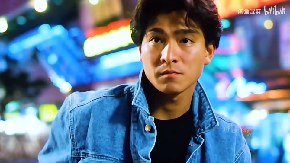 Thiên vương Lưu Đức Hoa cũng có một thời tuổi trẻ sôi nổi với vẻ đẹp nam tính, lãng tử, đậm chất Hong Kong.