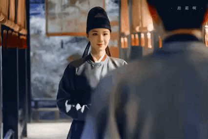 Trong bộ phim Thanh Bình Nhạc, nhân vật Trương quý phi do Vương Sở Nhiên thủ vai có một cảnh 'lật mặt như trở bàn tay' khiến CDM thích thú. Tuy nhiên, khá nhiều người dù xem phim nhưng vẫn không nhớ được phân cảnh đặc biệt này.