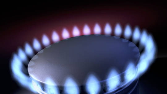 Khi các lệnh trừng phạt dành cho Nga ngày một nhiều thì giá gas và xăng dầu tại châu Âu đang tăng từng ngày. Ảnh: RT Khi các lệnh trừng phạt dành cho Nga ngày một nhiều thì giá gas và xăng dầu tại châu Âu đang tăng từng ngày. Ảnh: RT