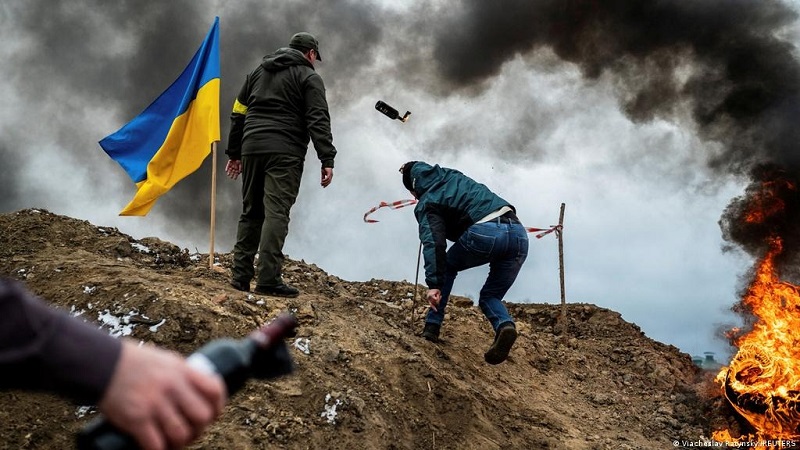 Nga: 150 dân thường Ukraine bị đem ra làm lá chắn sống 1 Nga: 150 dân thường Ukraine bị đem ra làm lá chắn sống 1