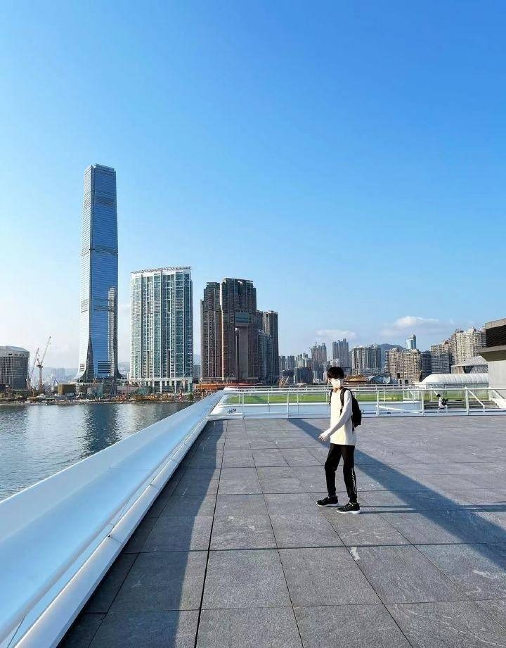 Con trai Lương Tiểu Băng và Trần Gia Huy đã cao lớn và trổ mã. Con trai Lương Tiểu Băng và Trần Gia Huy đã cao lớn và trổ mã.