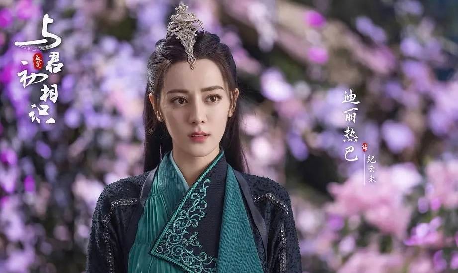 'Cha đẻ' Ngự Giao Ký bênh Gia Luân, khen Nhiệt Ba khiến khán giả sốt xình xịch - Ảnh 3 'Cha đẻ' Ngự Giao Ký bênh Gia Luân, khen Nhiệt Ba khiến khán giả sốt xình xịch - Ảnh 3