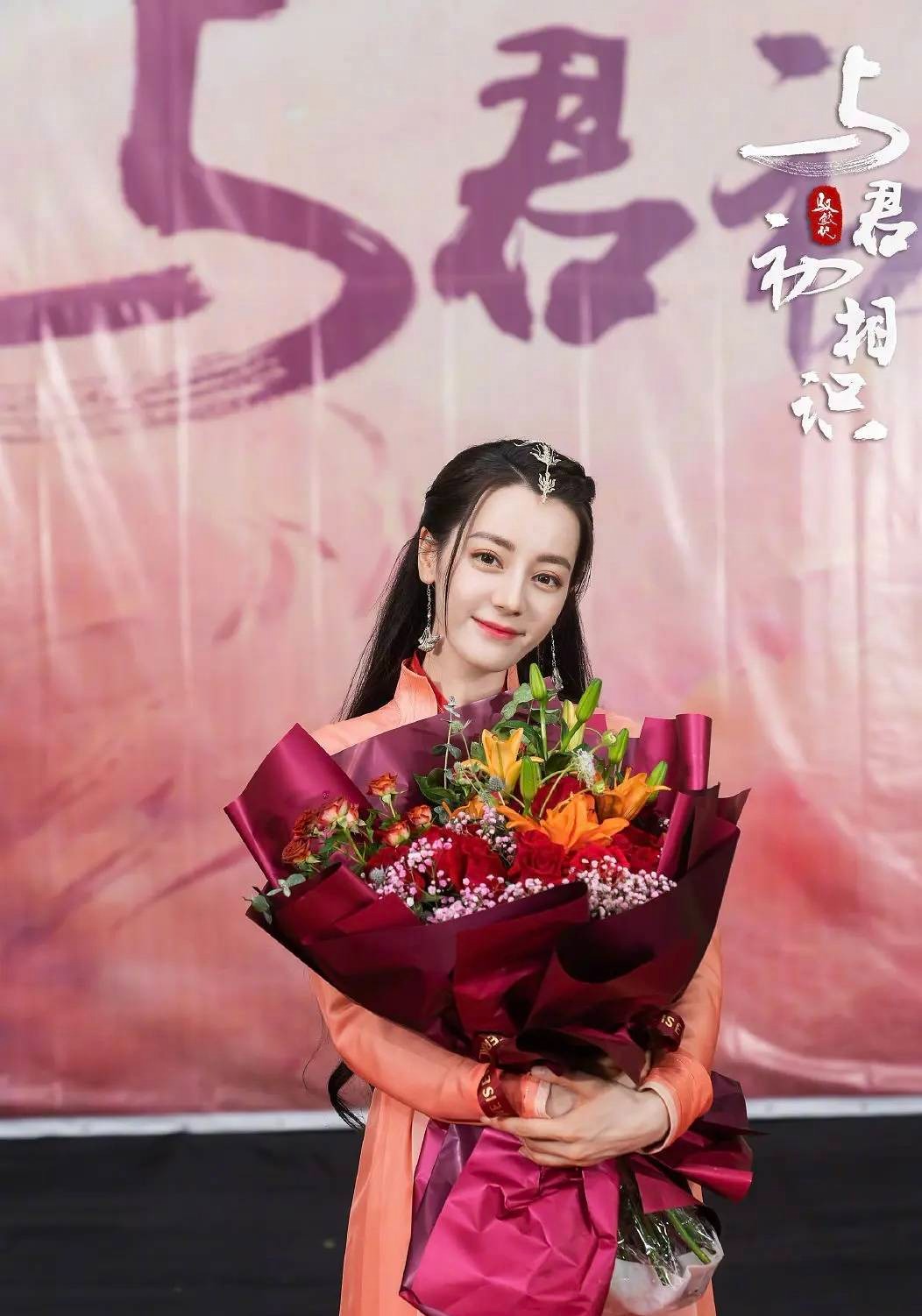 'Cha đẻ' Ngự Giao Ký bênh Gia Luân, khen Nhiệt Ba khiến khán giả sốt xình xịch - Ảnh 5 'Cha đẻ' Ngự Giao Ký bênh Gia Luân, khen Nhiệt Ba khiến khán giả sốt xình xịch - Ảnh 5