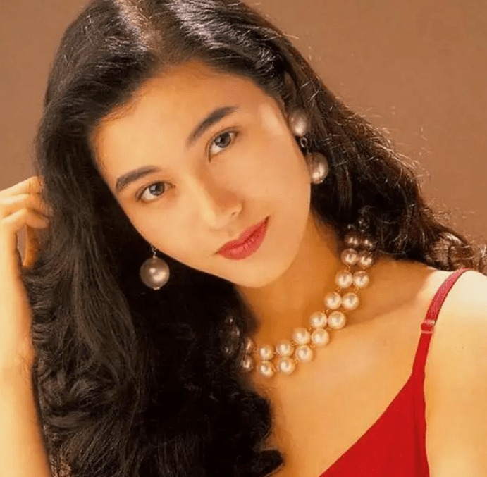 Lý Gia Hân thời đỉnh cao nhan sắc.