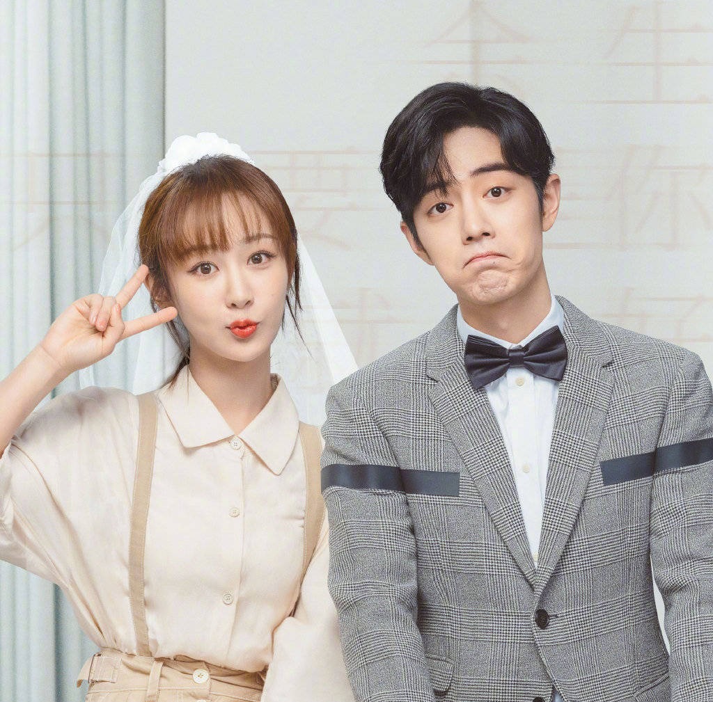 Hai anh chị người chu môi, kẻ bặm mỏ cưng xuất sắc.