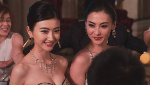 Khoảnh khắc Trương Bá Chi, Cảnh Điềm đọ sắc, mỗi người một vẻ mười phân vẹn mười - Ảnh 3 Khoảnh khắc Trương Bá Chi, Cảnh Điềm đọ sắc, mỗi người một vẻ mười phân vẹn mười - Ảnh 3