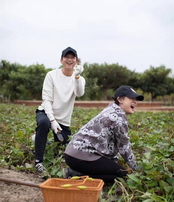 Thái Thiếu Phân - Tôn Lệ: Trong phim không đội trời chung, ngoài đời sắm vai 'chị ngã em nâng' - Ảnh 3 Thái Thiếu Phân - Tôn Lệ: Trong phim không đội trời chung, ngoài đời sắm vai 'chị ngã em nâng' - Ảnh 3
