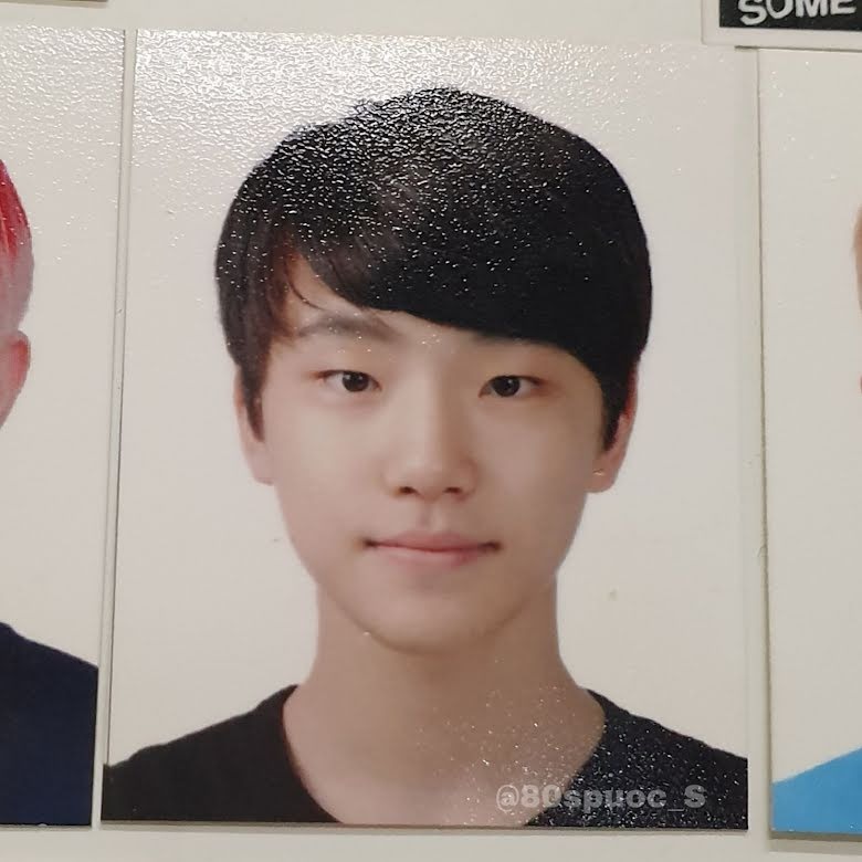 Ảnh hộ chiếu thời nai tơ của SEVENTEEN khiến fan mềm lòng - Ảnh 2