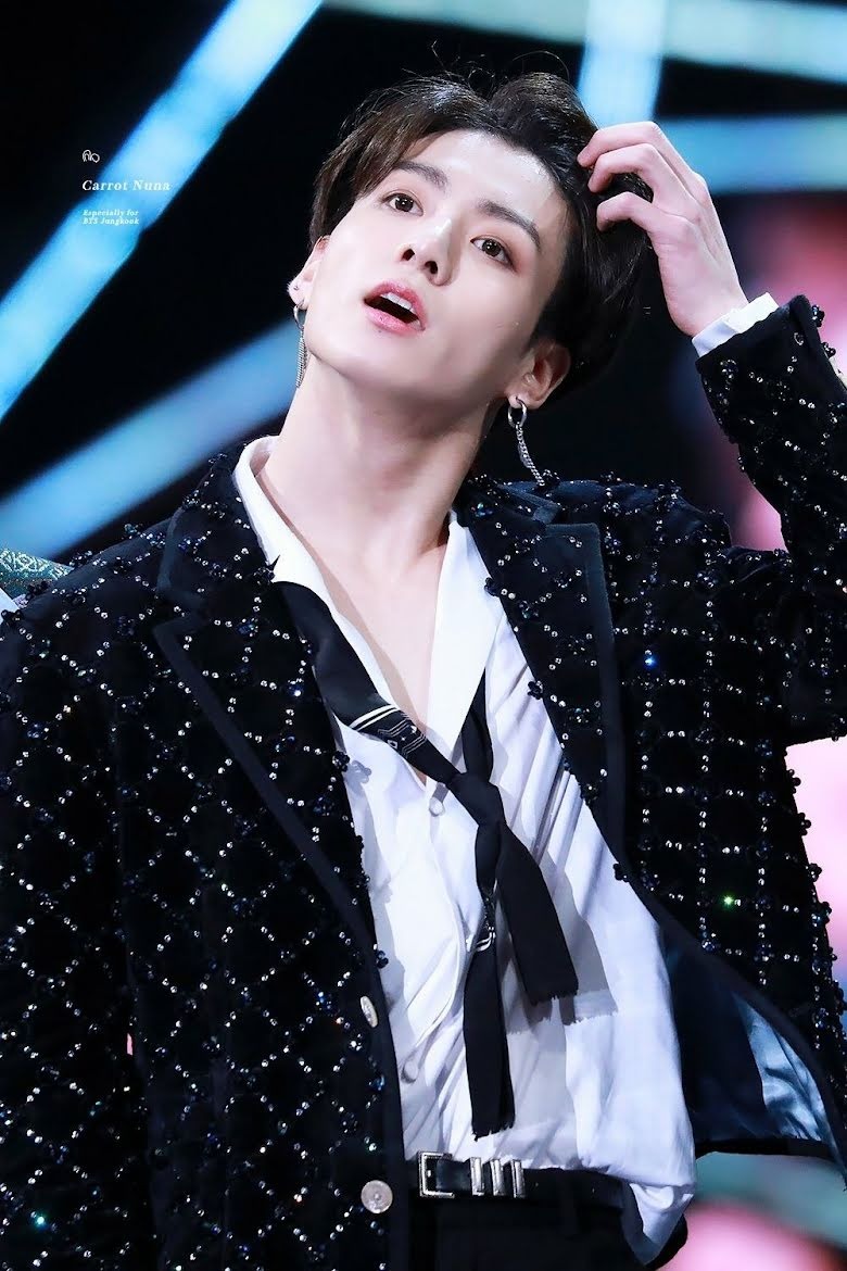 10 khoảnh khắc Jungkook (BTS) xuất thần tại các lễ trao giải khiến ARMY đổ nghiêng ngả 3 10 khoảnh khắc Jungkook (BTS) xuất thần tại các lễ trao giải khiến ARMY đổ nghiêng ngả 3