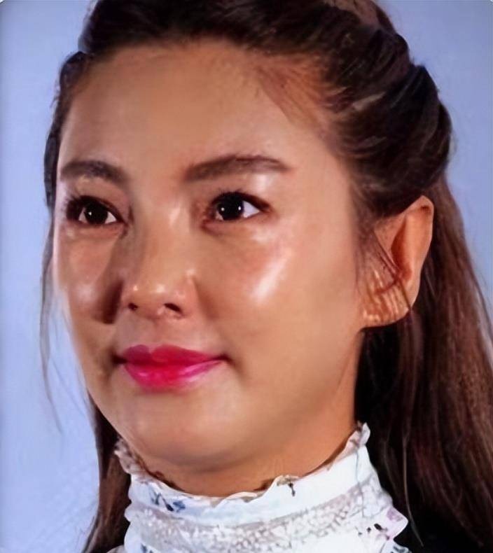 Khi 10 nữ thần Cbiz rũ bỏ bộ lọc: Lệ Dĩnh mụn chi chít vẫn xinh, Dương Mịch mặt nhàu - Ảnh 5