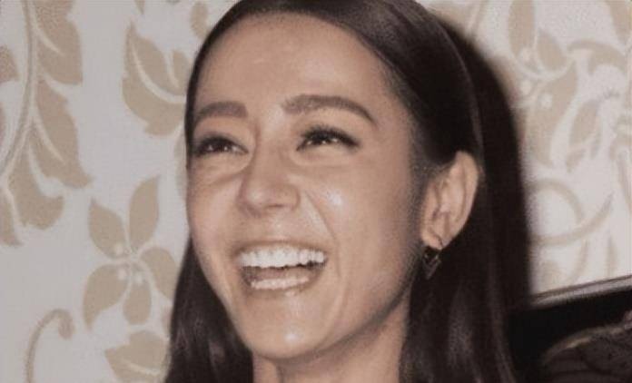 Khi 10 nữ thần Cbiz rũ bỏ bộ lọc: Lệ Dĩnh mụn chi chít vẫn xinh, Dương Mịch mặt nhàu - Ảnh 6