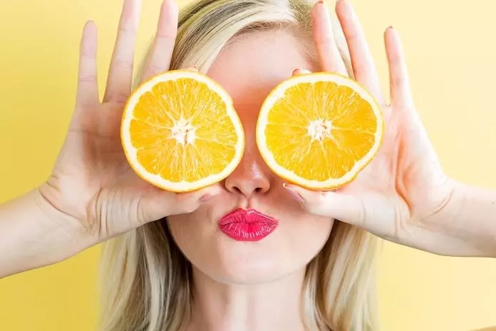 7 công dụng vitamin C - 'ông trùm' đề kháng và sắc đẹp nổi tiếng nhất - Ảnh 4 7 công dụng vitamin C - 'ông trùm' đề kháng và sắc đẹp nổi tiếng nhất - Ảnh 4
