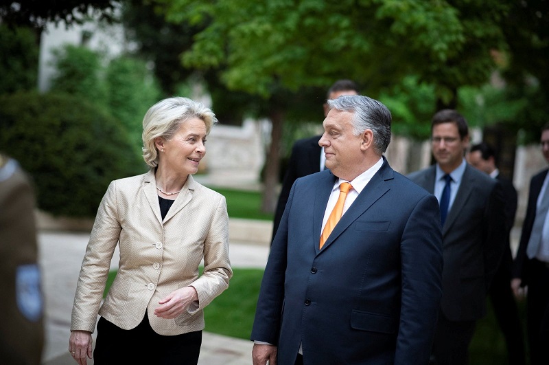 Mặc chủ tịch EC ngọt nhạt, Thủ tướng Hungary vẫn phản đối lệnh cấm vận dầu Nga 1